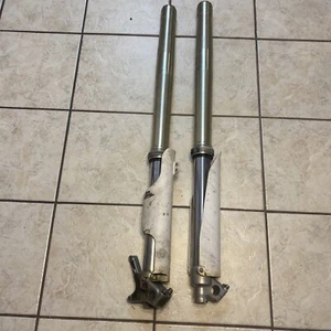 06 07 08 09 HORQUILLA DELANTERA DERECHA IZQUIERDA YAMAHA YZ 450F YZ 250F KYB SSS KAYABA TUBOS - Imagen 1 de 14