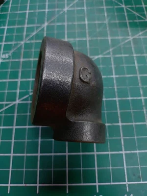 RED90-24-12 Black Malleable Iron 90° Reducer Elbow Female 1-1/2" NPT to 3/4" NPT - Image 1 of 2
