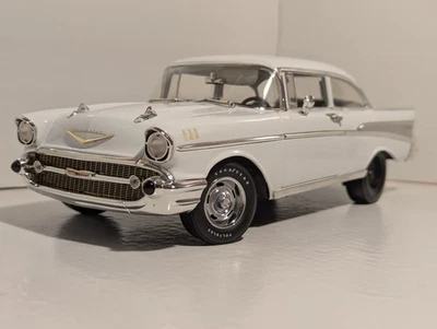 Chevy Bel Air 1957 coche diecast escala 1/18 por autopista 61 Foto 1 de 4