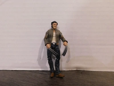 "Figura de 3,75"" Logan chaqueta de motociclista bronceada Wolverine X-Men Origins Marvel Universe" Foto 1 de 2
