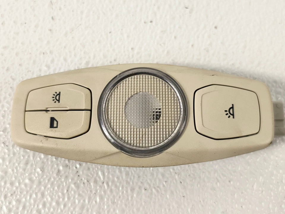 13-18 FORD C-MAX DELANTERO SUPERIOR IZQUIERDO LADO DEL CONDUCTOR TECHO INTERIOR LUZ LÁMPARA OEM Foto 1 de 3