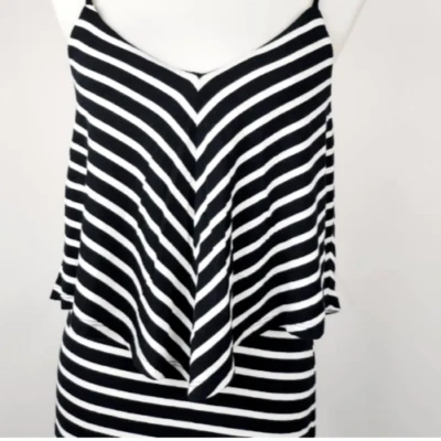 Nuevo con etiquetas Vestido Mossimo Blanco y Negro Rayas Correas de Espagueti Maxi Volantes Frontal Foto 1 de 4