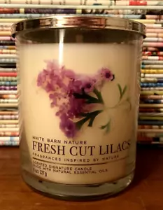 FRESH CUT LILACS 8 OZ MEDIUM JAR CANDLE BATH BODY WORKS WHITE BARN FLORAL - Picture 1 of 2