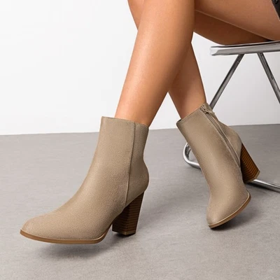 女士杏仁脚趾侧拉链 3 英寸粗跟时尚踝靴 — 第 1/4 张图片