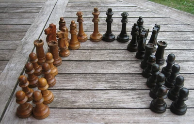 Ancien Pions de Jeu d'Echec en bois Complet - Photo 1/4