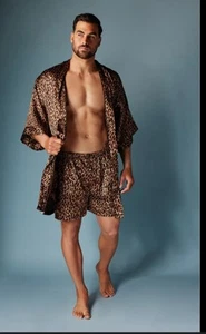 Frederick's of Hollywood Tiger Stripe Print Satin Robe Pockets O/S Missing Belt - Picture 1 of 7
