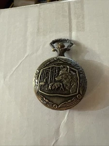 Wolf Pocket Watch NEW Howling Wolves Gift Wild Nature Lovers - Picture 1 of 15