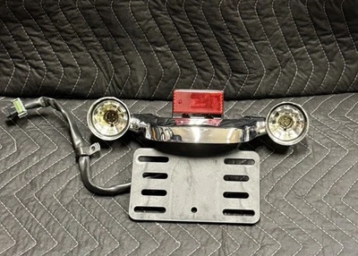 Luz de señal de giro trasera Harley Davidson Street Road Glide Foto 1 de 4