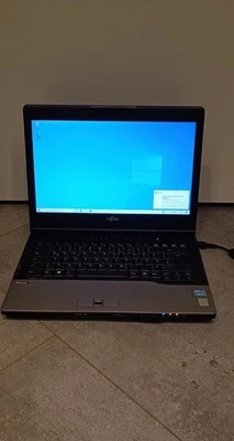 Fujitsu Lifebook F782 240GB SSD - Core i5 - 8GB RAM Windows 10 Notebook Laptop - Bild 1 von 4