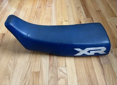 84-85 Honda XR250r XR250 Seat Saddle OEM Original Seat Pan & Cover - Image 1 of 4