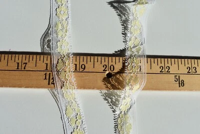 BLANCO Y AMARILLO PLANO FESTONEADO ENCAJE POLI RIBETE 3/4 PULGADAS ANCHO 8 3/4 YARDAS Foto 1 de 2