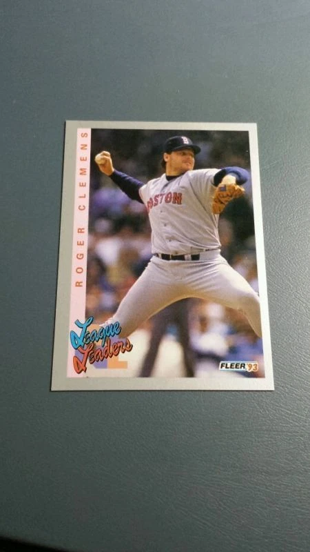 ROGER CLEMENS 1993 FLEER CARD # 348 B8085 - Image 1 of 1