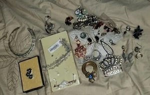 Jewelry Lot Rhinestones Other Color Sparkles For Resale and Crafting AS-IS E-87 - Picture 1 of 5