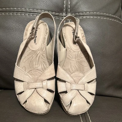 Sandalias Bare Traps Bronceadas Punta abierta 7.5 M EE. UU. Fayette Zapatos Planos con Cordones Foto 1 de 4