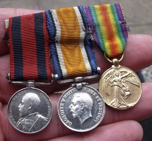 PERIOD MINIATURE WW1 MEDAL TRIO, WAR & VICTORY & EDWARD VII TRANSPORT MEDAL. - Picture 1 of 5