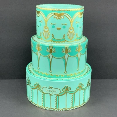 Benefit Cosmetics Verde Menta Fiesta 3 Niveles Pastel Vacío Maquillaje Lata Foto 1 de 4