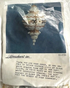 Vintage Herrschners Perlen Pailletten Perlen Weihnachtsschmuck Set Weißgold - ergibt 4 - Bild 1 von 4