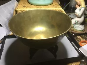 Antica ciotola cinese in bronzo o ottone con supporto 1900 Xuande Ming marchio regno - Foto 1 di 10