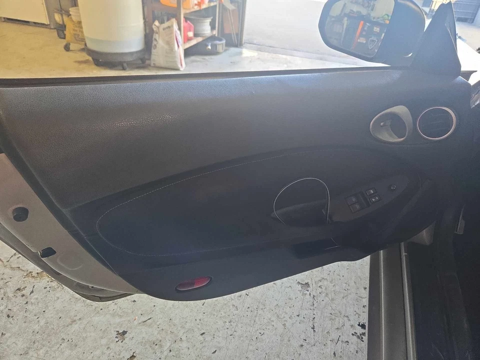 Front Door Trim Panel NISSAN 370Z Left 09 10 11 12 13 14 15 16 17 18 19 20 Foto 1 de 1