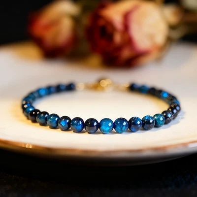 天然蓝虎眼石手链 4 毫米手工极简主义蓝色宝石 — 第 1/3 张图片