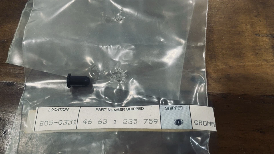 НОВЫЙ ИЗ СТАРЫХ ЗАПАСОВ ОРИГИНАЛЬНЫЙ КОЛПАЧОК ЛЮВЕРСА BMW R45 R65 R60 R100 K1100 K100 K75 RS RT LT LS 46631235759 - Изображение 1 из 1