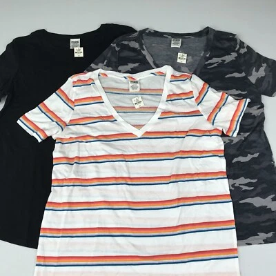 Victorias Secret 粉色 T 恤套装大号纯色条纹迷彩短袖衬衫 — 第 1/4 张图片