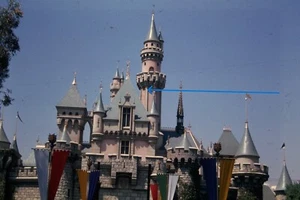 1968 35mm Slide Disneyland California Sleeping Beauty Castle #1063 - Picture 1 of 1