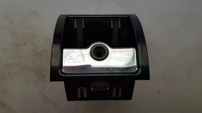 RECEPTOR CENICERO TRASERO VOLKSWAGEN 3B0-857-331-B41 PASSAT 2001-2005 USADO Foto 1 de 4