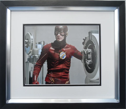 Grant Gustin authentic signed Flash 10x8 photo FRAMED AFTAL & UACC [12390] COA Cover