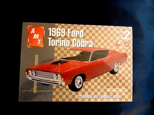 Model Kit 1969 Ford Torino Cobra AMT 1:25 - Picture 1 of 3