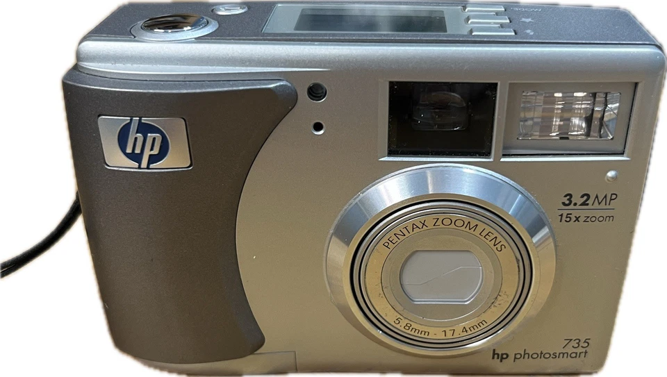 HP Digital Camera Photosmart 735 3.2MP Silver & Carry Case - Image 1 of 4