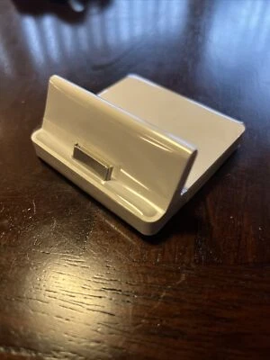 NUEVO Base de Carga Original Apple iPad 30 Pines para Apple iPad 1, 2 y 3 [A1352] Foto 1 de 3