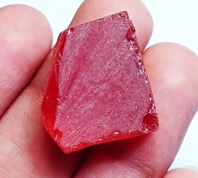 Cambodian Red Zircon Rough 75.00 Ct Certified Loose Gemstone For sale - Image 1 of 4