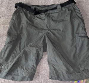 Pantalones cortos de senderismo Columbia para hombre, verdes, talla M, estilo cargo - Imagen 1 de 7