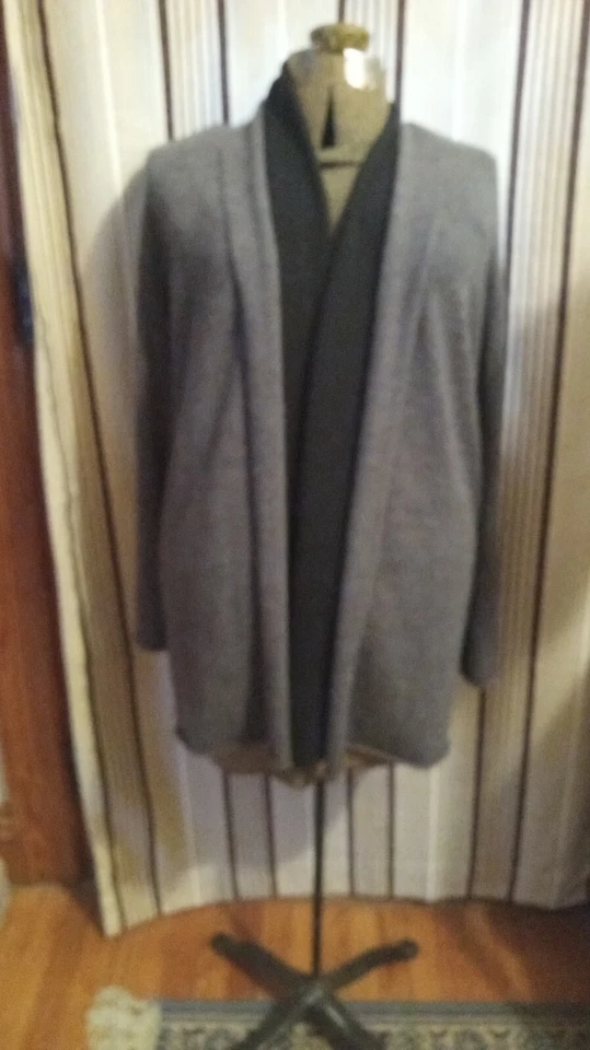 TWEED"S  Merino Wool Two-Tone Gray Women's Knit Long Fly Away Front Sweater XL - Image 1 of 4