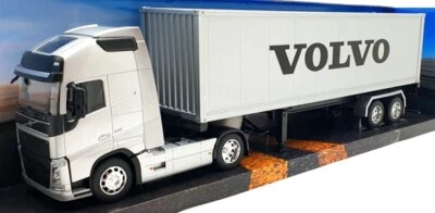 Welly 1/32 Scale 32691S-W - Volvo FH Truck - Silver - Image 1 of 4