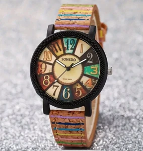Damen Armbanduhr in Holz-Optik, PU Lederband, Uhrengehäuse Durchmesser 3,8 cm - Bild 1 von 7