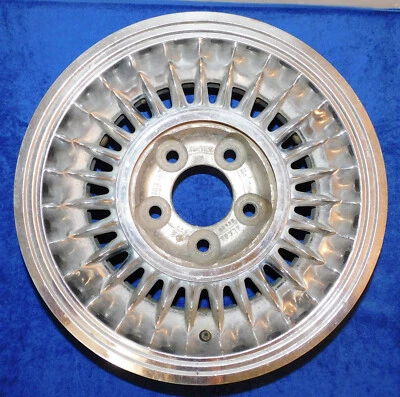 1954 1956 年凯迪拉克 62 60 70 Eldorado Biarritz 15x6 KELSEY HAYES SABRE 轮子 — 第 1/4 张图片