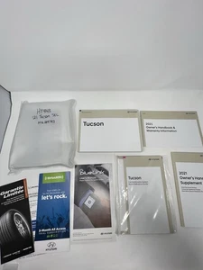 2021 Hyundai Tucson Owners Manual set with Navigation book and case - Bild 1 von 9