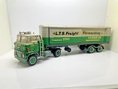 CORGI MAJOR TOYS FORD ARTICULATED LORRY CODE 3 LTS FREIGHT GREEN & GREY 8 - Image 1 of 4