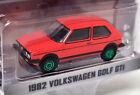 Greenlight 1/64 Volkswagen Golf Gti Mk1 1982 Red Chase Version Model Car