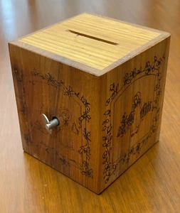 1986 Toystalgia Wood Music Box Piggy Bank Plays "It's A Small World After All" - Picture 1 of 6