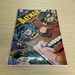 Batman #205 DC (Vol 1 1940 series) Silver Age VG - Picture 1 of 4