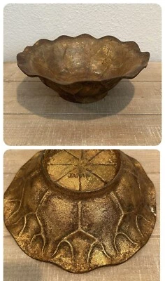 "Cuenco de altar vintage japonés de hierro dorado con forma de loto tazón 9x4"" rústico primitivo" Foto 1 de 4