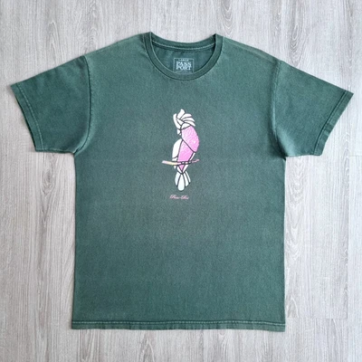 Camisa De Colección PASS-PORT Skateboards L Sydney Passport Skate Bosque Verde Loro Foto 1 de 4