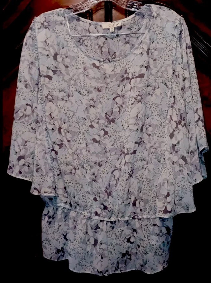 Blusa Cavalete Top M Verde Seda Cinza Floral Cottagecore Hippie Boho Camponesa - Imagem 1 de 4