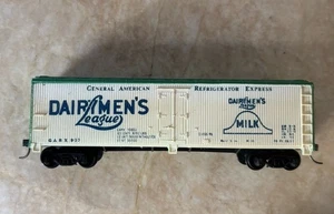 HO Scale 40' Reefer Car Dairy Men's League Milk RTR - Bild 1 von 4
