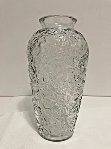 Princess House Fantasia 9” Flower Vase Tapered Poinsettia design - Picture 1 of 5