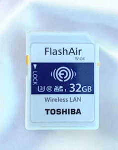 TOSHIBA Flashair W-04 32GB Wireless transfer function Tested initialized - Picture 1 of 2