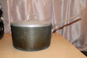 Magnalite Professional USA GHC 3 Quart Soßenpfanne eloxiertes Aluminiumguss mit Deckel - Bild 1 von 12